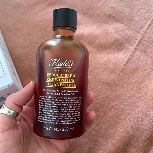 Kiehl’s Ferulic brew rejuvenating essence - Picture 2 of 5